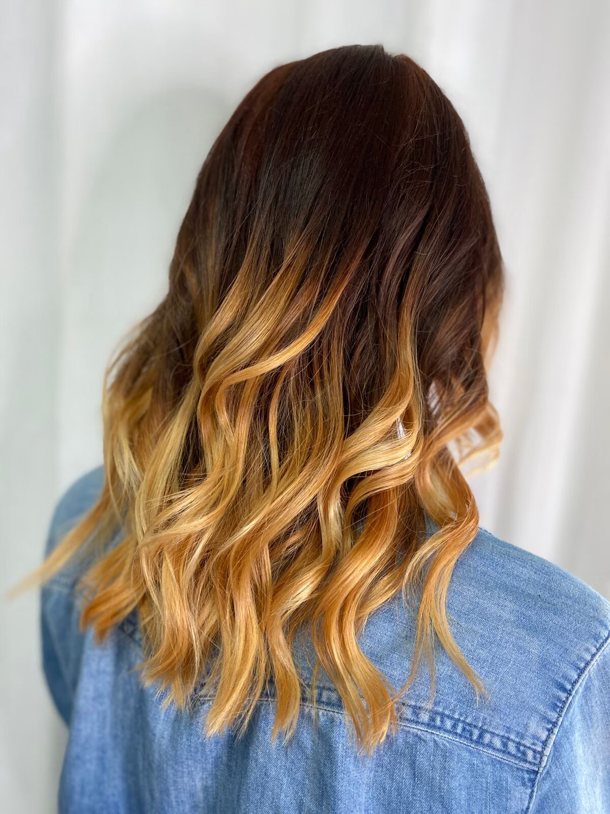 Hollywood Waves
